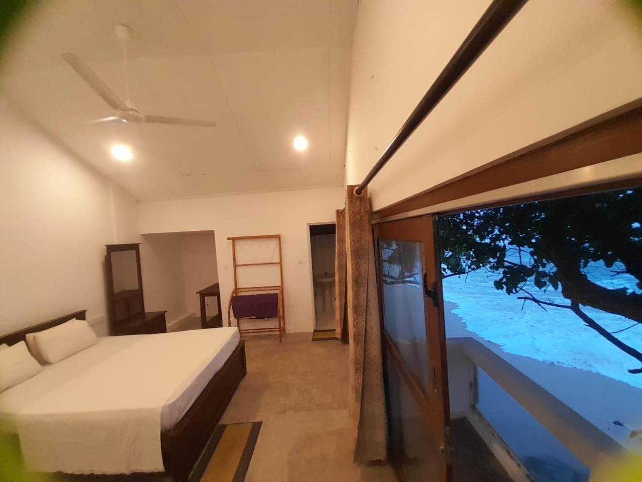 تالب Sooriya Villa الغرفة الصورة